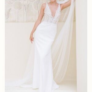 Elegant White Lace Wedding Dress